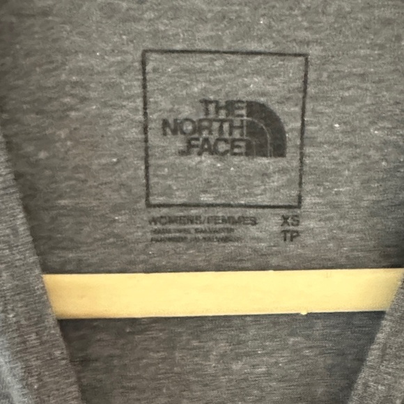 The North Face Texas Graphic T-Shirt – Gray “Never Stop Exploring” Tee - Picture 6 of 6